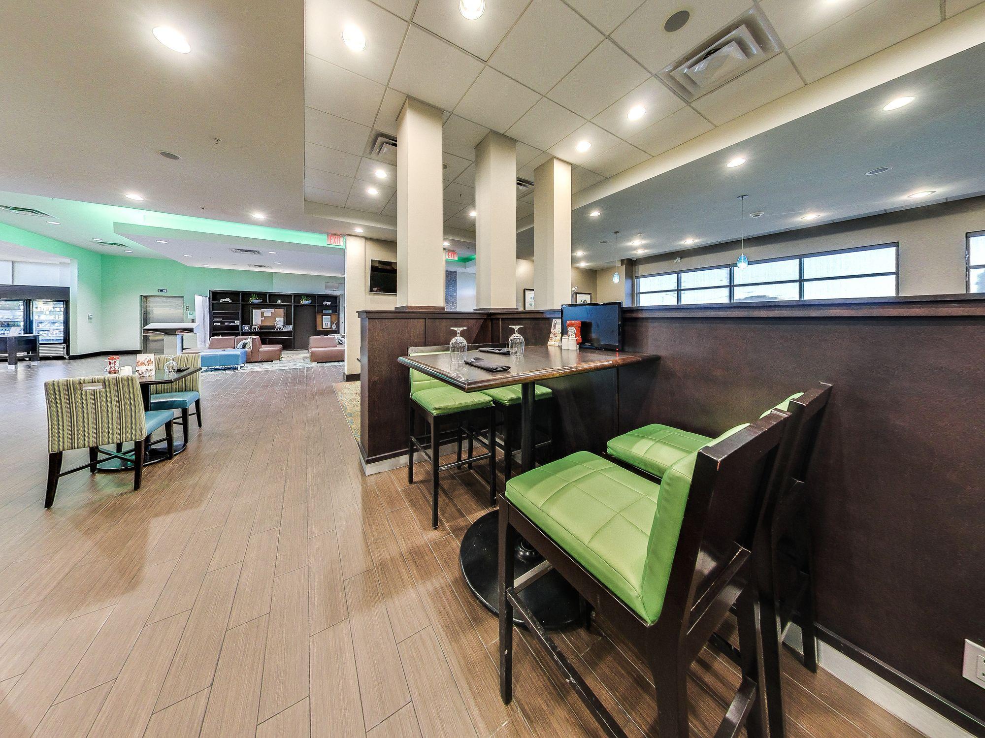 Holiday Inn Hotel & Suites Edmonton Airport Conference Centre By Ihg Nisku Zewnętrze zdjęcie